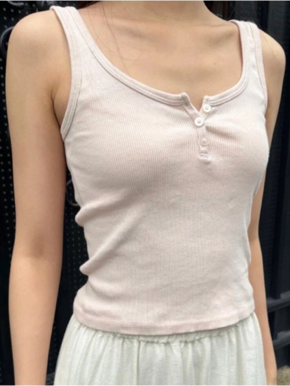 Brandy Melville J. Galt dalis light pink ribbed cotton button-up Henley tank top
